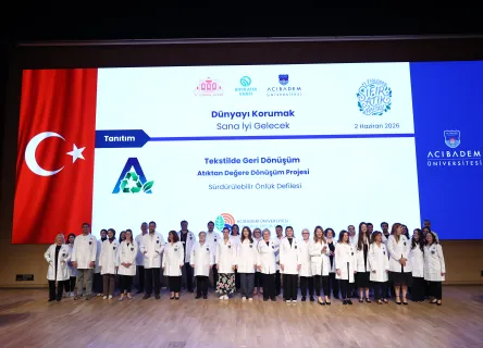Geleceğin Sağlıkçıları Atıkları Değere Dönüştürdü:  Pet Şişeden Laboratuvar Önlüğüne