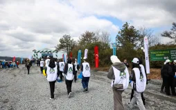 Öğrencilerimiz Sürdürülebilir Gelecek İçin Ağaç Dikme Etkinliği Düzenledi