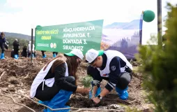Öğrencilerimiz Sürdürülebilir Gelecek İçin Ağaç Dikme Etkinliği Düzenledi