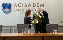 Fakülte ve Enstitü Birincilerine Ödül Verildi