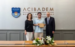 Fakülte ve Enstitü Birincilerine Ödül Verildi