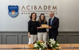 Fakülte ve Enstitü Birincilerine Ödül Verildi
