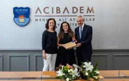 Fakülte ve Enstitü Birincilerine Ödül Verildi